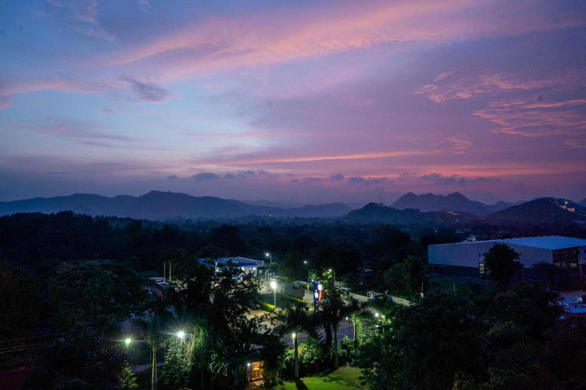 Treebo The Aravali Getaway Hotel Udaipur Exterior photo